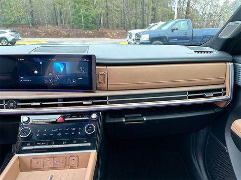 Used 2024 Hyundai Santa Fe Limited image 20