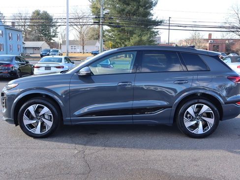 Used 2025 Audi Q6 e-tron Premium Plus image 8