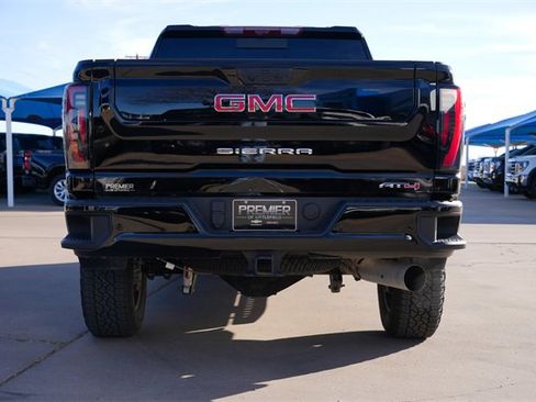 Used 2025 GMC Sierra 2500 AT4 w/ AT4 Premium Plus Package image 5
