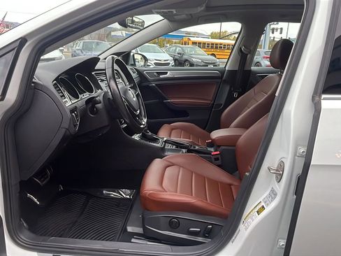 Used 2018 Volkswagen Golf Alltrack SEL image 10