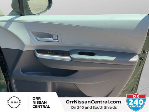 Used 2024 Toyota Sienna XLE FWD image 10