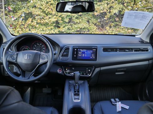 Used 2017 Honda HR-V EX-L image 10