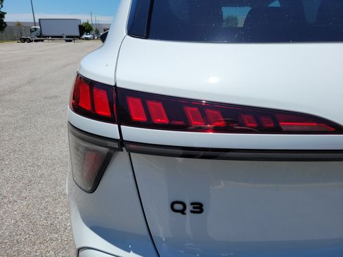 New 2026 Audi Q3 quattro 2.0T AWD/4WD image 10