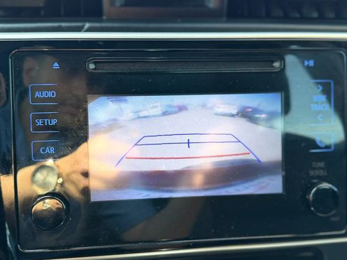 Used 2017 Toyota Corolla LE FWD image 24