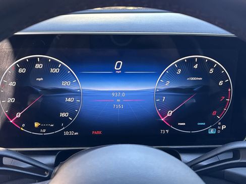 Used 2025 Mercedes-Benz GLC 300 w/ AMG Line image 17