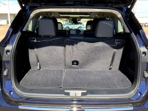 Used 2021 Toyota Highlander Platinum FWD image 36