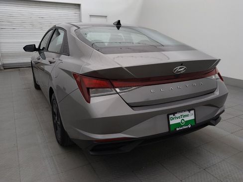 Used 2023 Hyundai Elantra SEL w/ Cargo Package FWD image 5