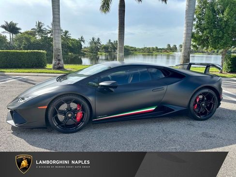 Used 2018 Lamborghini Huracan Performante AWD/4WD image 1