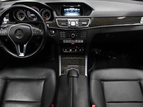 Used 2016 Mercedes-Benz E 350 Sedan w/ Premium Package image 9
