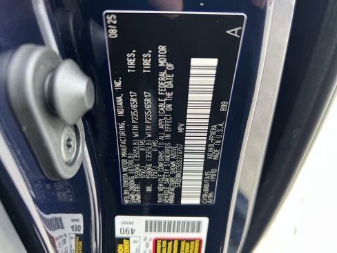 Used 2025 Toyota Sienna LE image 28