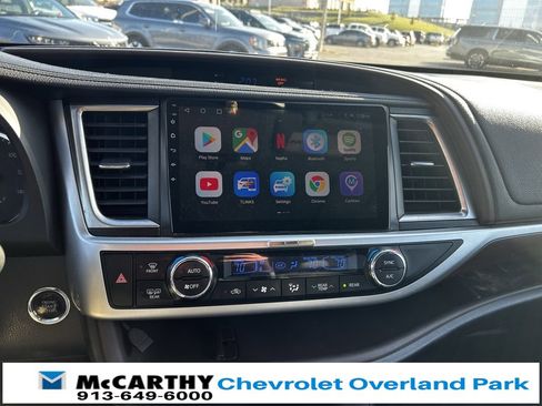 Used 2015 Toyota Highlander Limited image 11