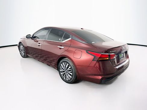Used 2023 Nissan Altima 2.5 SV image 5