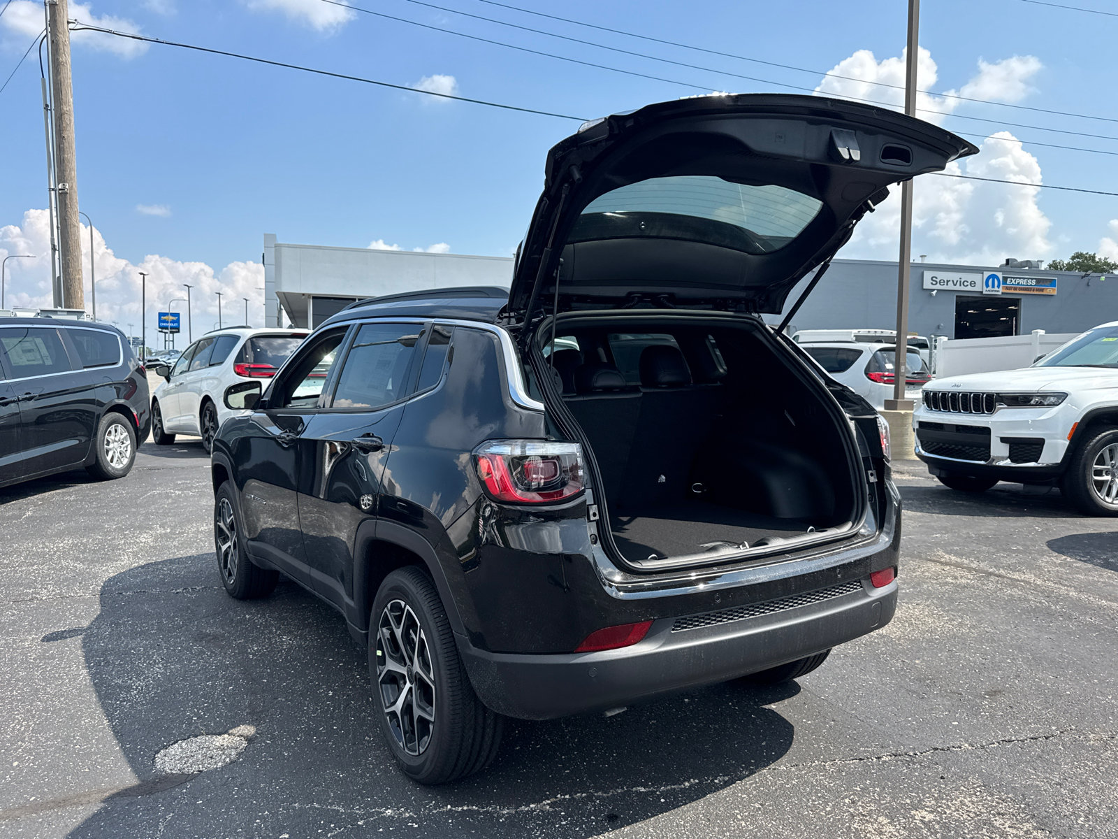 New 2026 Jeep Compass Limited AWD/4WD image 17