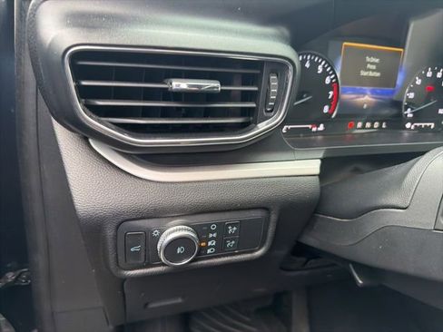 Used 2022 Ford Explorer XLT w/ Equipment Group 202A RWD image 6