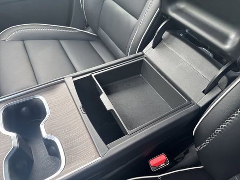 New 2026 GMC Acadia Denali w/ Super Cruise Package AWD/4WD image 43