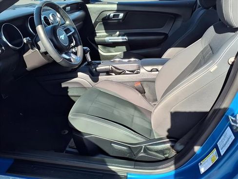 Used 2021 Ford Mustang Coupe image 32