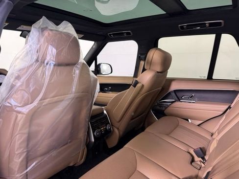 Used 2025 Land Rover Range Rover SE AWD/4WD image 21