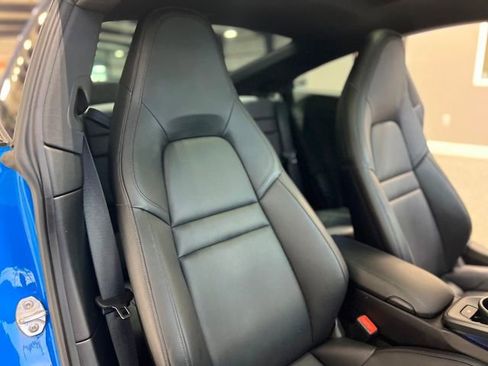 Used 2022 Porsche 911 Carrera RWD image 32