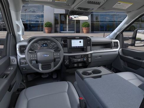 New 2026 Ford F250 XL w/ XL Chrome Package AWD/4WD image 11