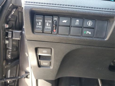 Certified 2023 Honda Odyssey Touring image 12