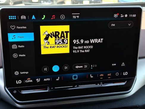 Certified 2025 Volkswagen ID.4 Pro AWD/4WD image 17