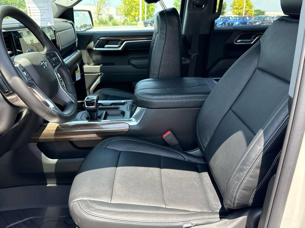 New 2026 Chevrolet Silverado 1500 RST w/ Protection Package AWD/4WD image 9