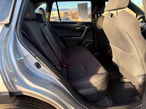 Used 2023 Toyota RAV4 SE image 29