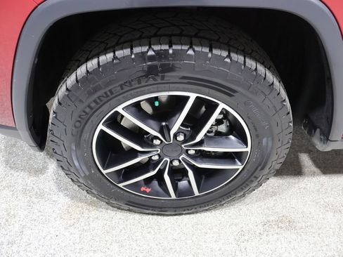 Used 2021 Jeep Grand Cherokee Trailhawk w/ Premium Lighting Group AWD/4WD image 9