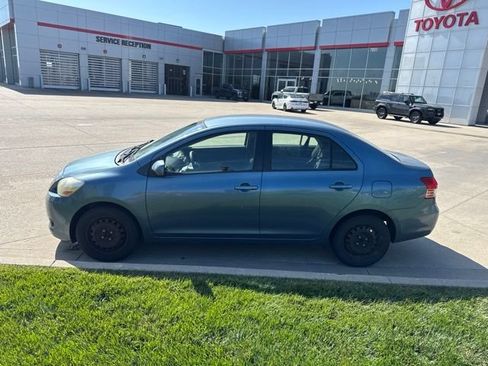 Used 2012 Toyota Yaris Sedan FWD image 7