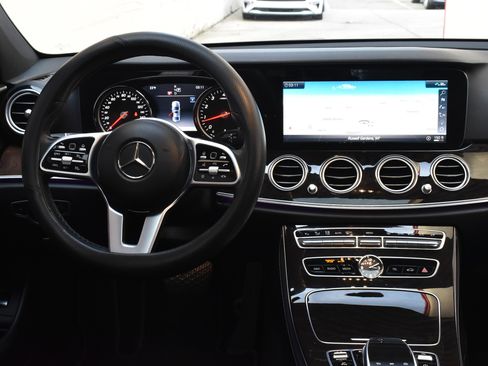 Used 2019 Mercedes-Benz E 300 image 26