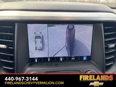 Used 2023 GMC Acadia SLT w/ Technology Package image 26