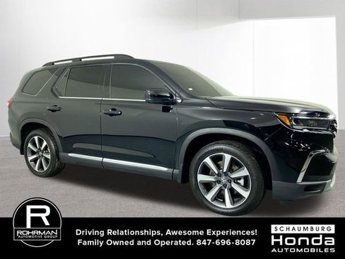 Used 2025 Honda Pilot Elite image 3