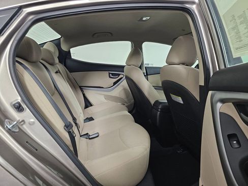 Used 2016 Hyundai Elantra SE w/ Option Group 02 image 13