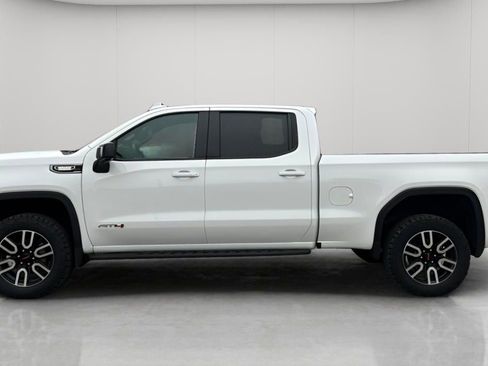 Used 2025 GMC Sierra 1500 AT4 AWD/4WD image 9