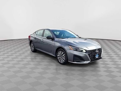Used 2025 Nissan Altima 2.5 SV