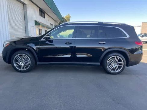 New 2025 Mercedes-Benz GLS 450 4MATIC image 2