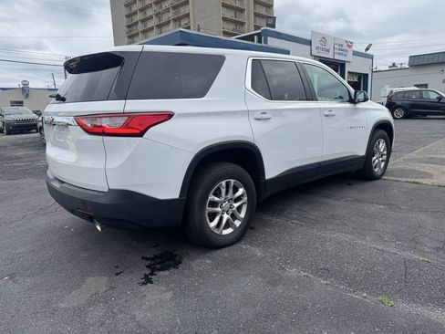 Used 2018 Chevrolet Traverse LS AWD/4WD image 6