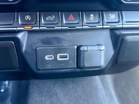 Used 2020 Chevrolet Silverado 1500 LT w/ All-Star Edition image 36