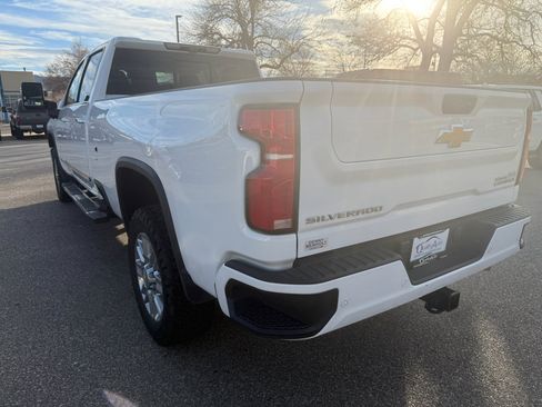 Used 2024 Chevrolet Silverado 3500 High Country w/ High Country Premium Package image 8