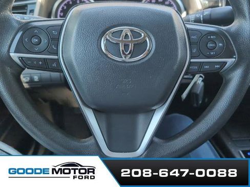Used 2022 Toyota Camry LE FWD image 8