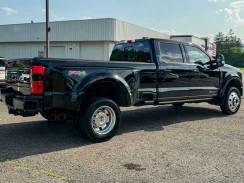 Used 2026 Ford F450 Platinum w/ FX4 Off-Road Package AWD/4WD image 3