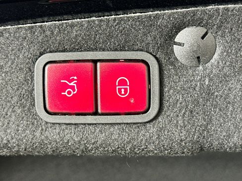 Certified 2021 Mercedes-Benz C 300 4MATIC Sedan w/ Premium Package image 33