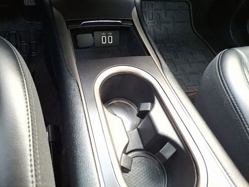 Used 2018 Lincoln MKC Reserve image 25