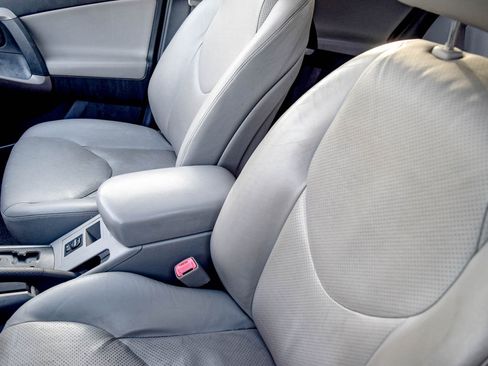 Used 2007 Toyota RAV4 Limited image 21