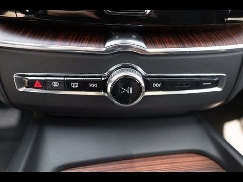 Used 2024 Volvo XC60 B5 Plus AWD/4WD image 26