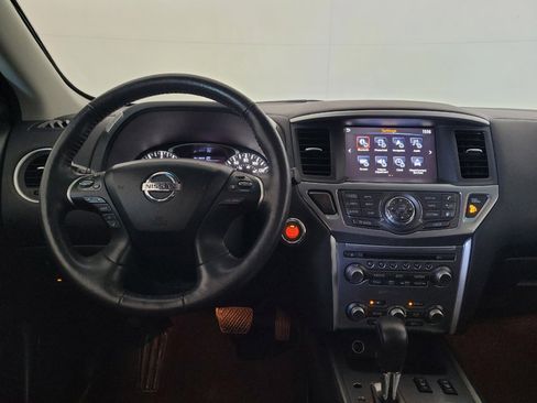 Used 2020 Nissan Pathfinder SL AWD/4WD image 22