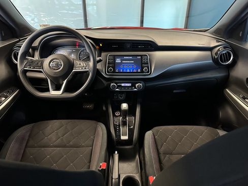 Used 2020 Nissan Kicks SV FWD image 9