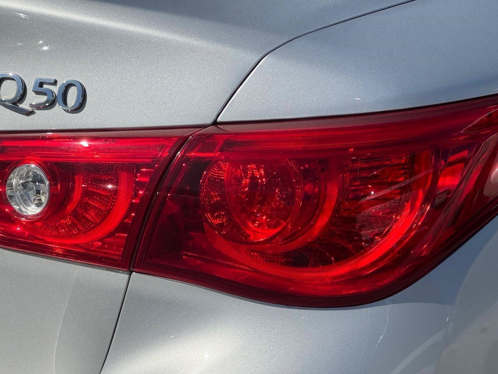 Used 2015 INFINITI Q50 Premium w/ Navigation Package RWD image 16