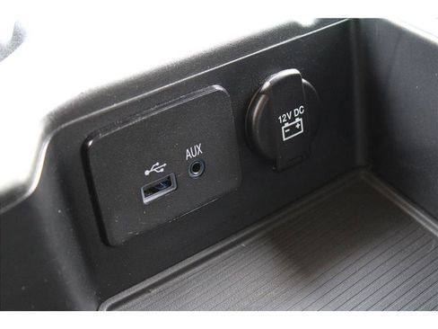 Used 2017 RAM 2500 Tradesman w/ Chrome Appearance Group image 30