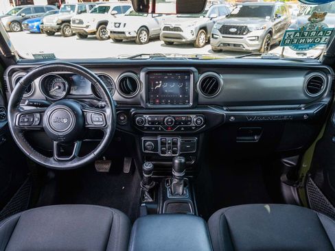 Used 2023 Jeep Wrangler Unlimited w/ Cold Weather Group AWD/4WD image 26
